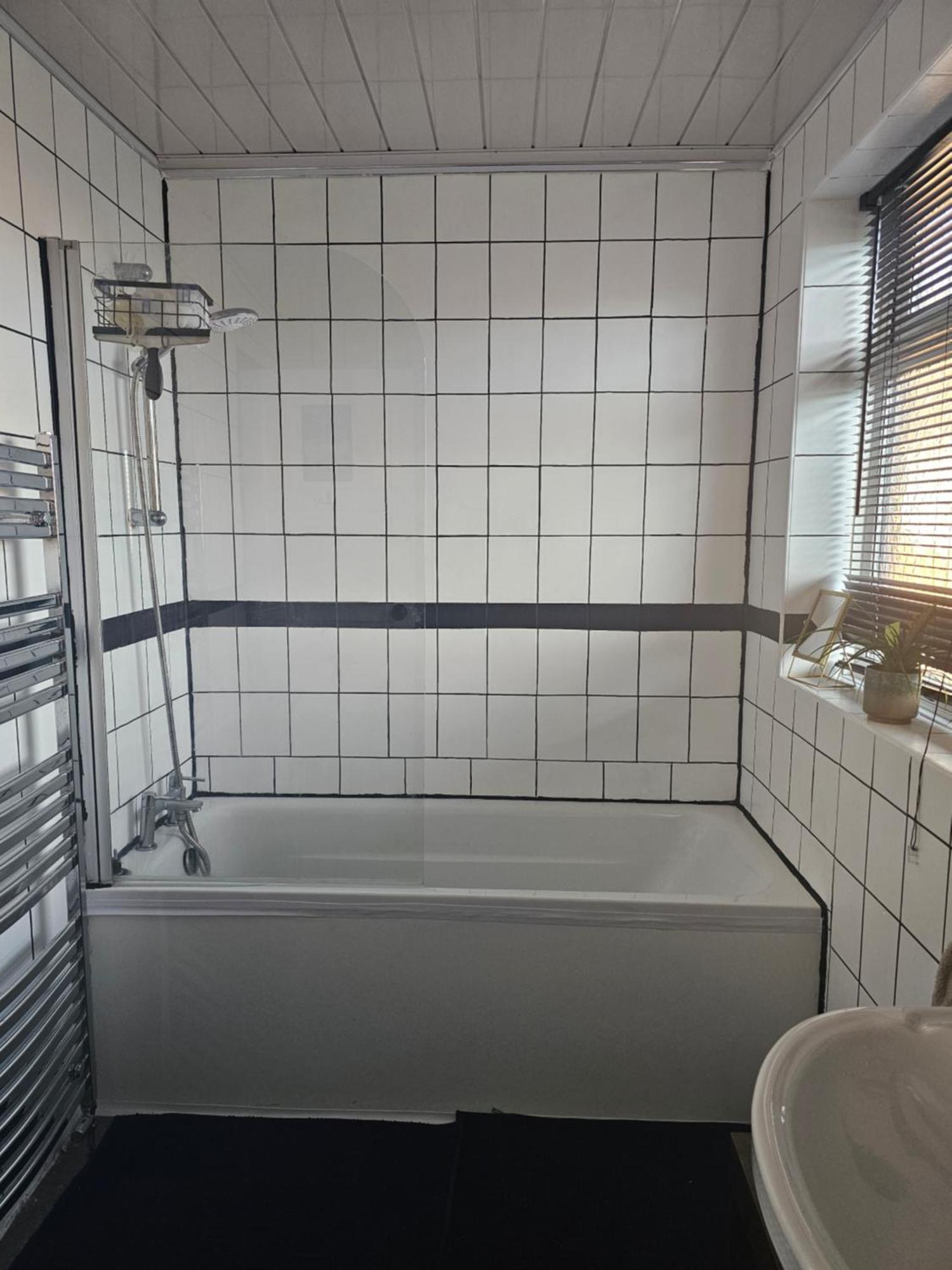 Double Bedroom Located Close To Manchester Airport Wythenshawe