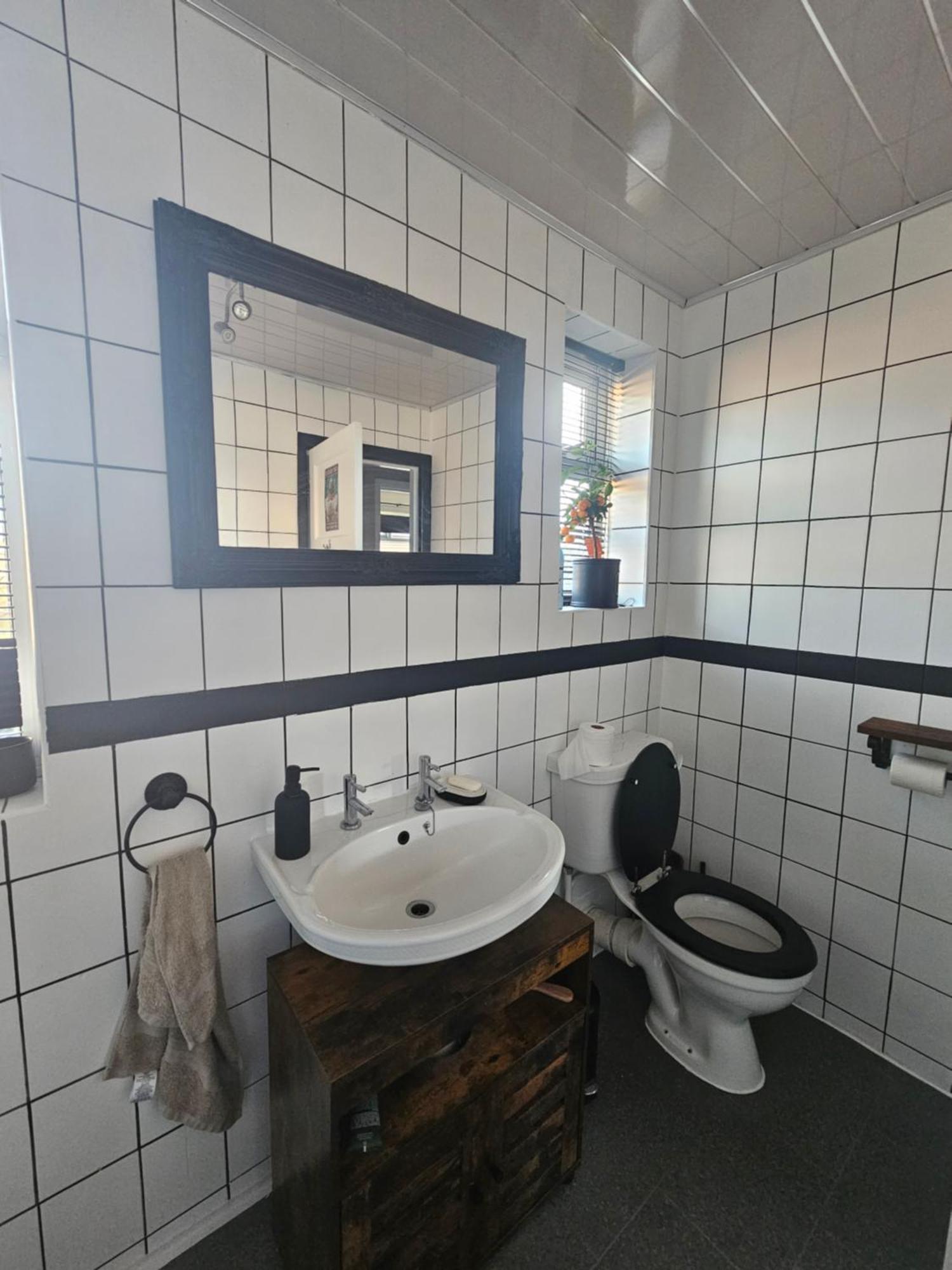 Double Bedroom Located Close To Manchester Airport Homestay